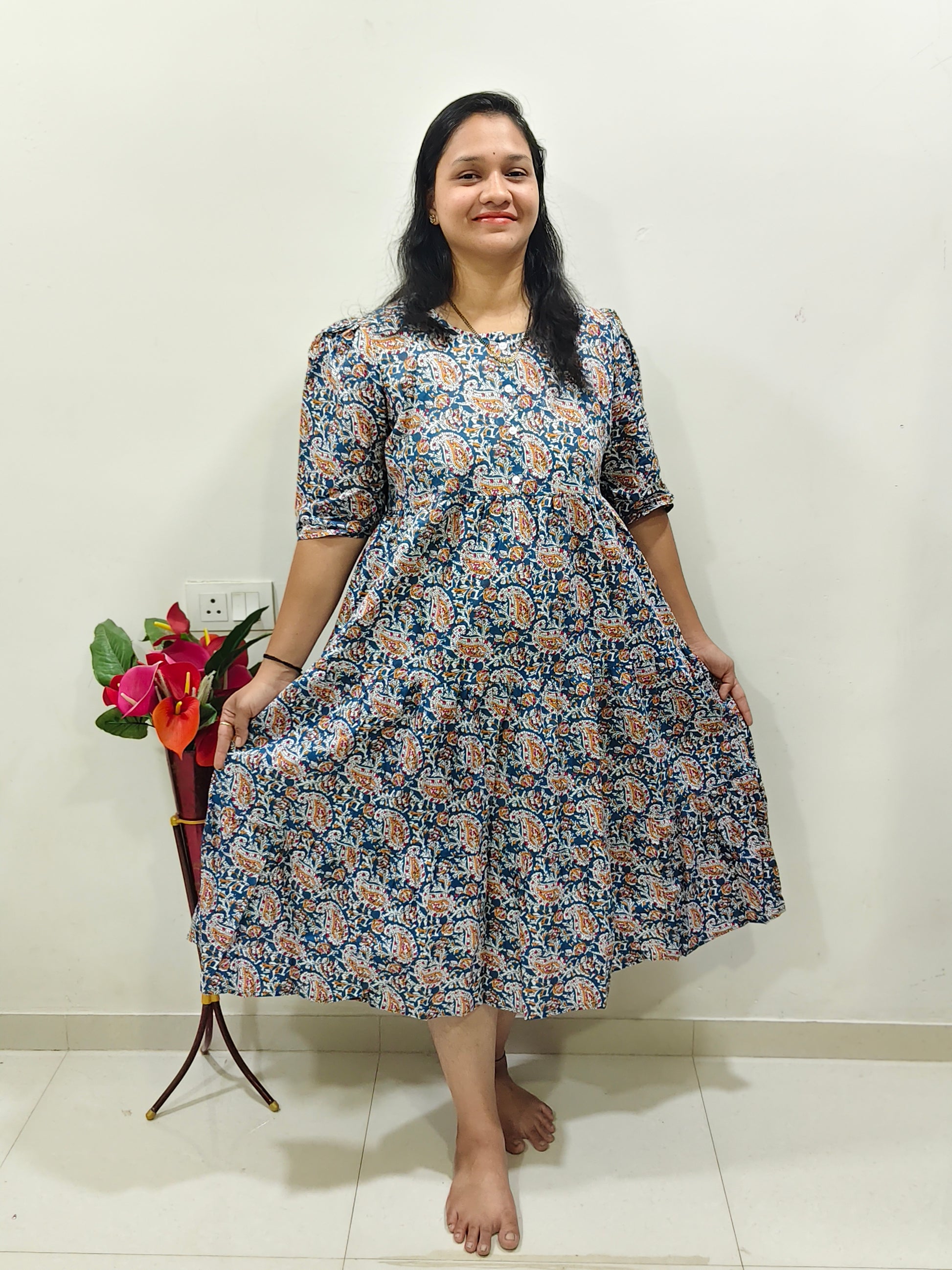 Elegant Collections Floral Cotton Dress for Summer with Short Sleeves and Flowy Design