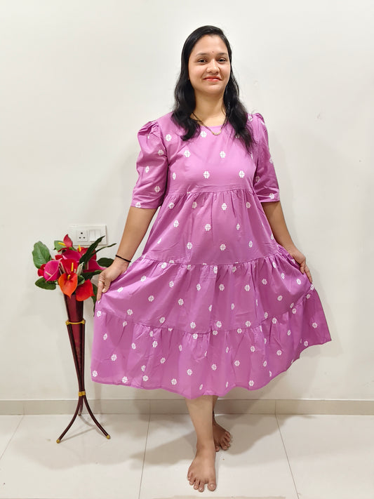 Woman in a light wine colour Pure Mal Cotton Beautiful Printed One Piece Dress with puff sleeves